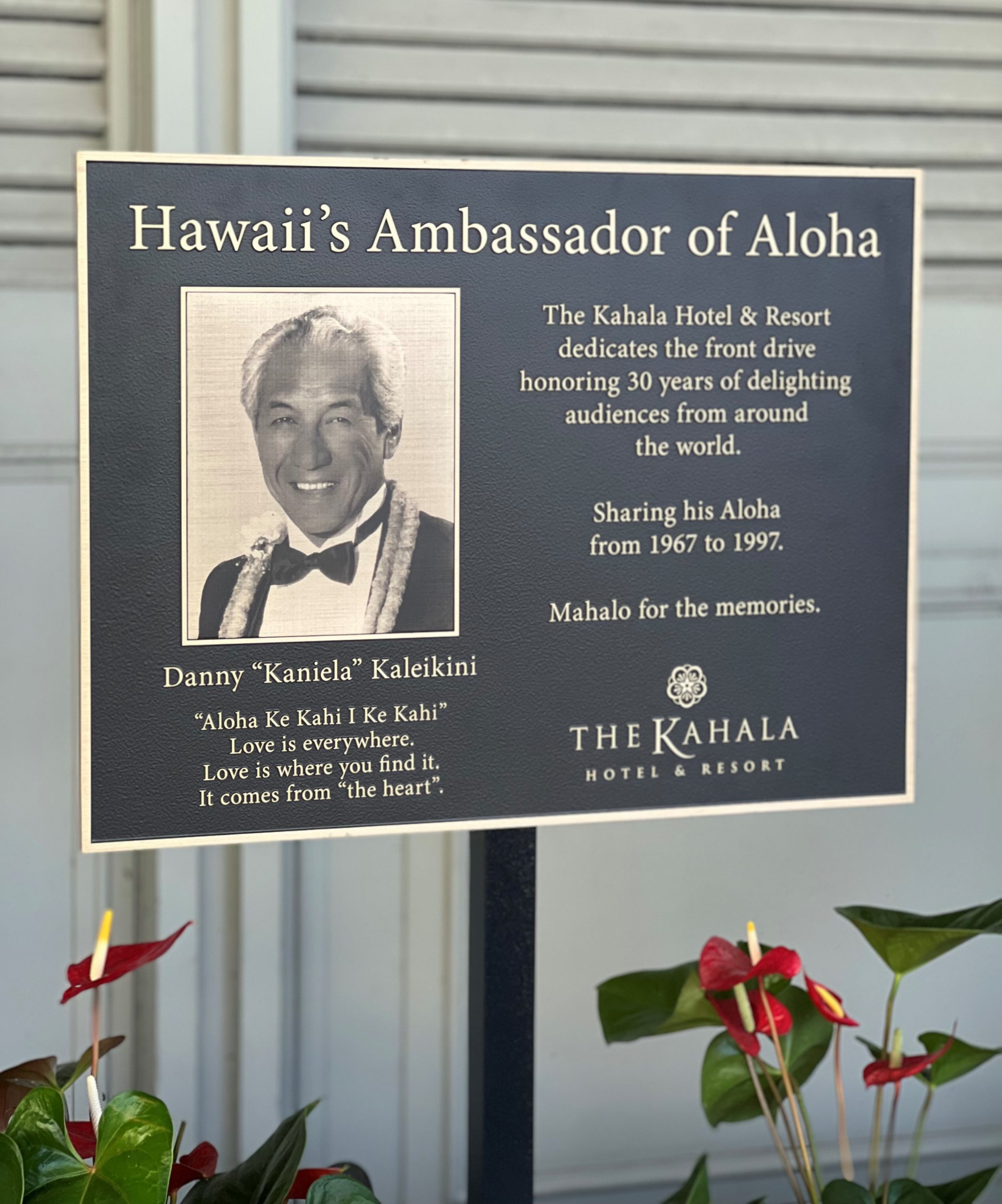 「ハワイのアロハ大使」ダニー・カレイキニ氏の栄誉をたたえる式典を開催